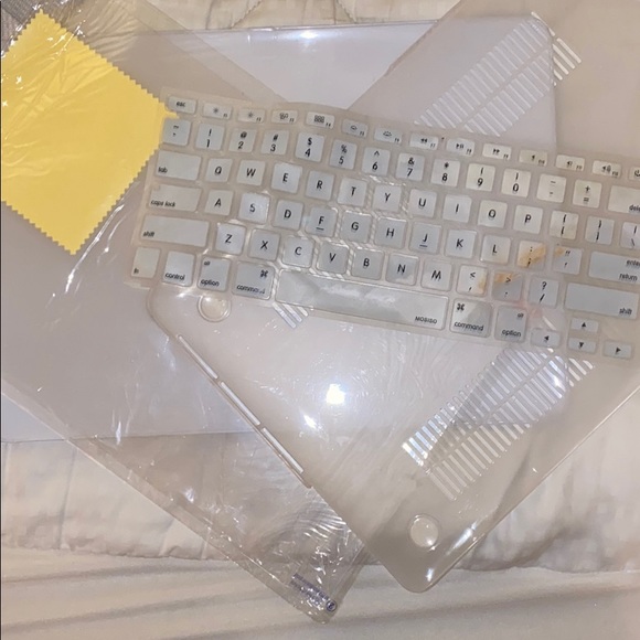 COPY - Mac Book Pro Case - Picture 5 of 5